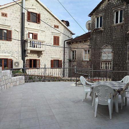 Apartment Rosic Пераст Екстериор снимка