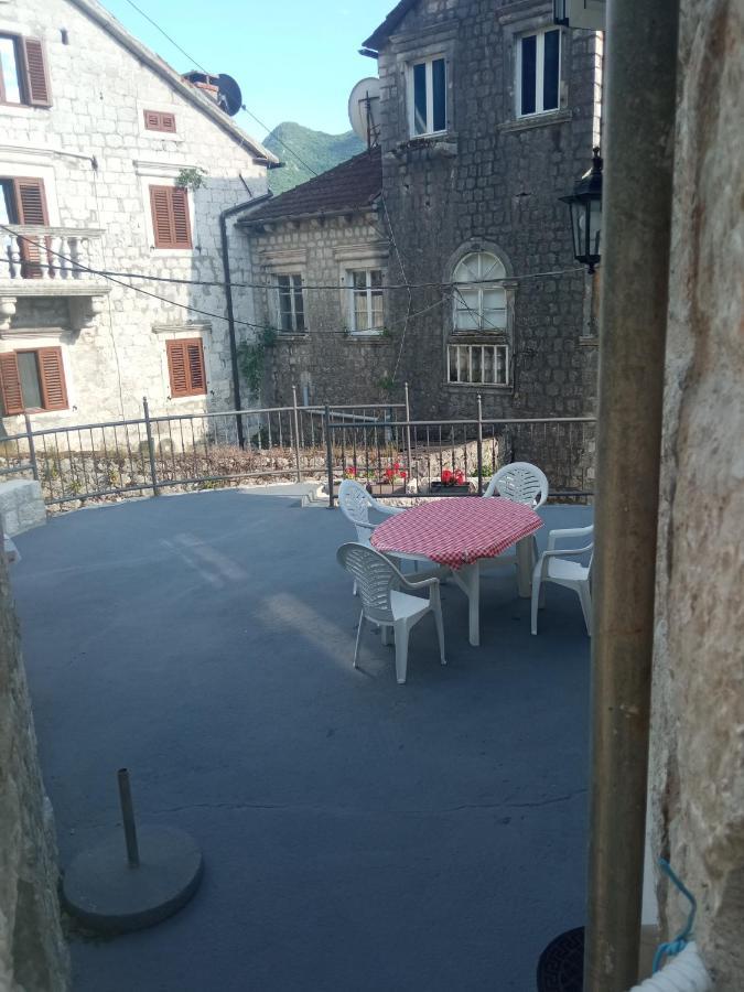 Apartment Rosic Пераст Екстериор снимка