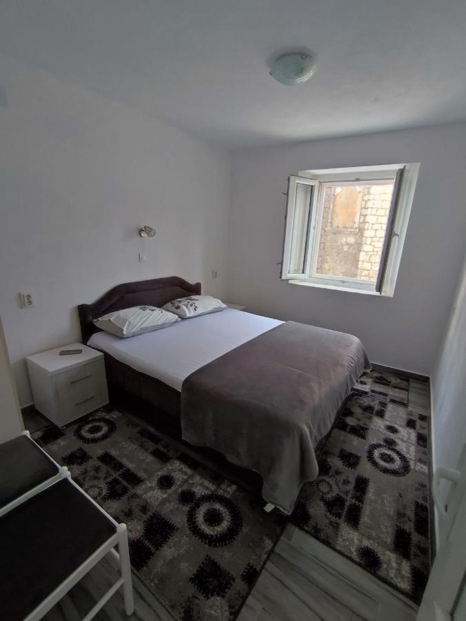 Apartment Rosic Пераст Екстериор снимка
