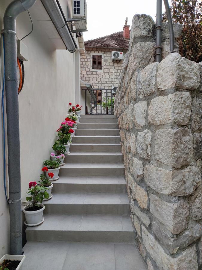 Apartment Rosic Пераст Екстериор снимка