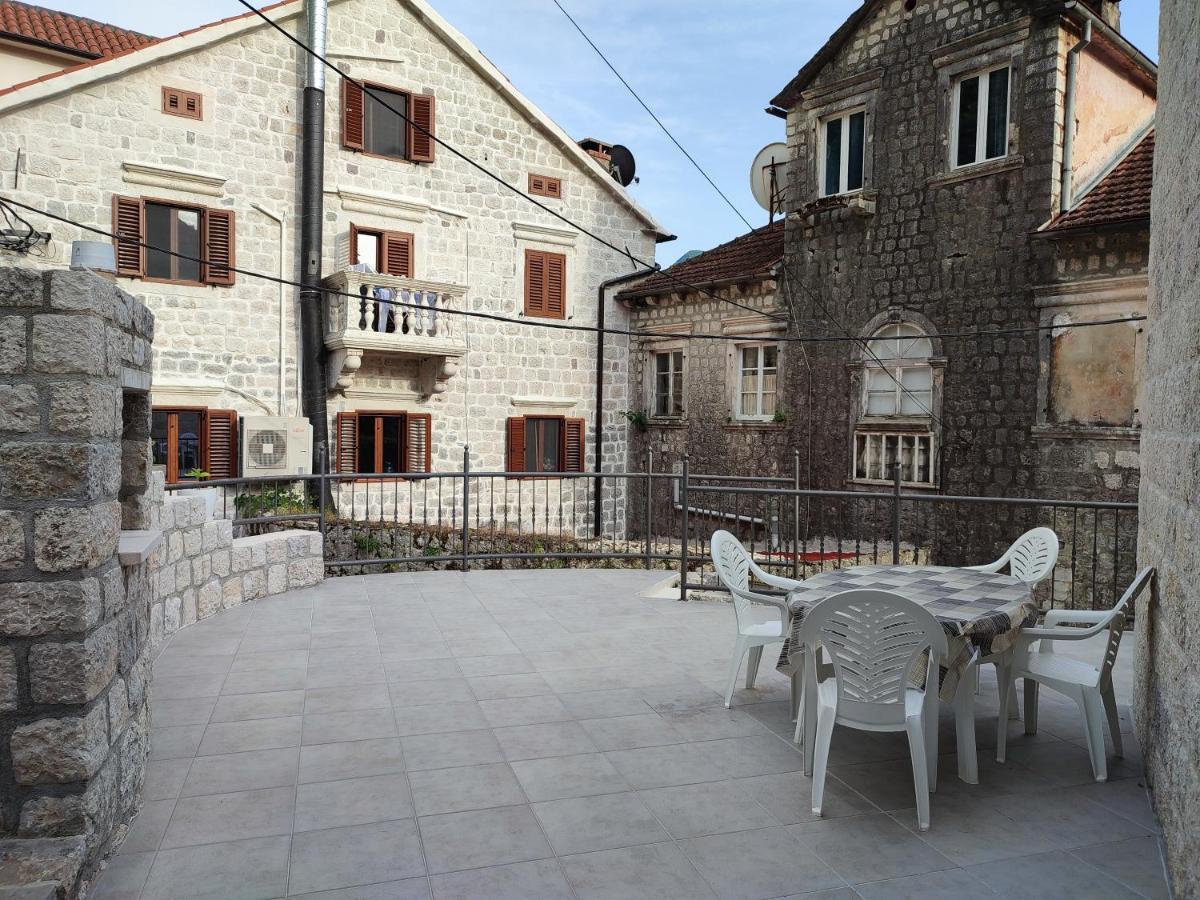 Apartment Rosic Пераст Екстериор снимка