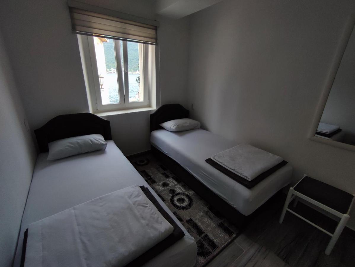 Apartment Rosic Пераст Екстериор снимка