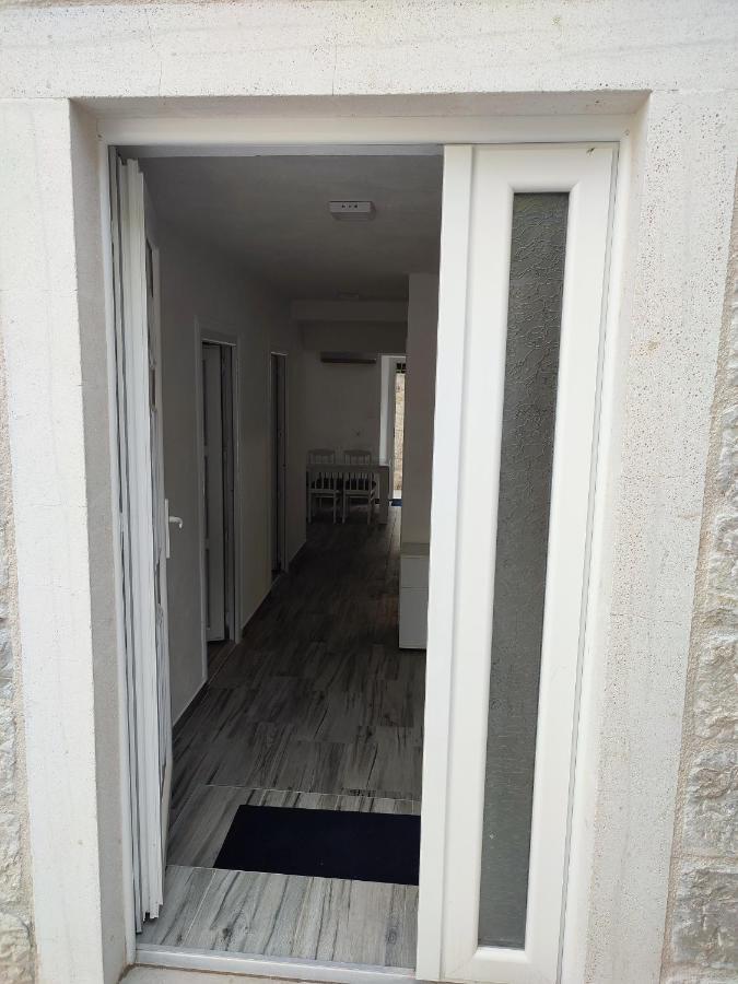 Apartment Rosic Пераст Екстериор снимка