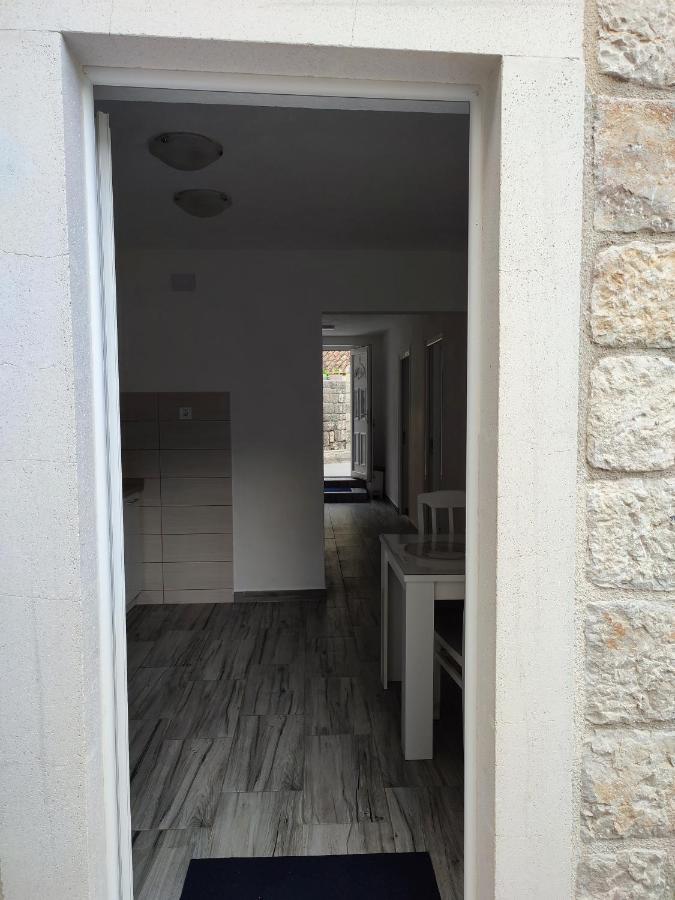 Apartment Rosic Пераст Екстериор снимка