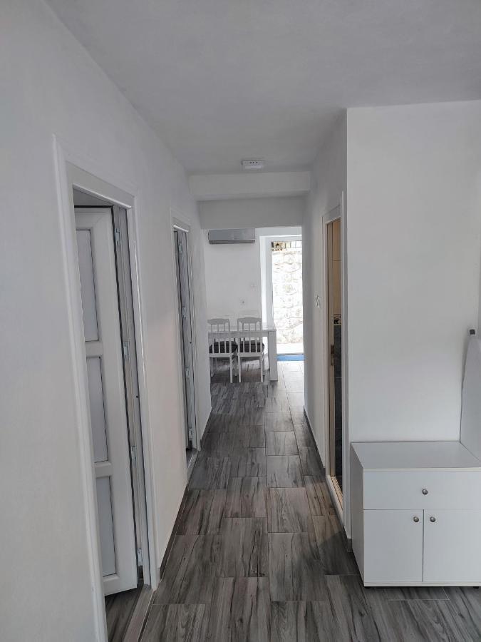 Apartment Rosic Пераст Екстериор снимка